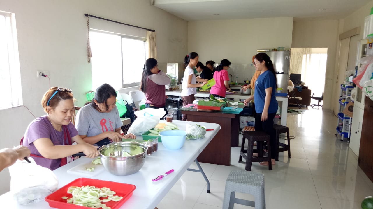 Masak Bersama & Berbagi Makanan: Upaya Memperingati Hari Waisak